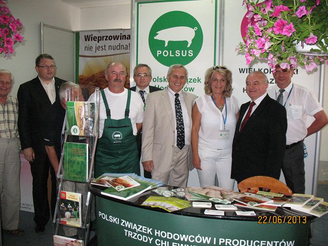 Stoisko PZHiPTCh  „POLSUS” odwiedził Minister Rolnictwa i Rozwoju Wsi Stanisław Kalemba.